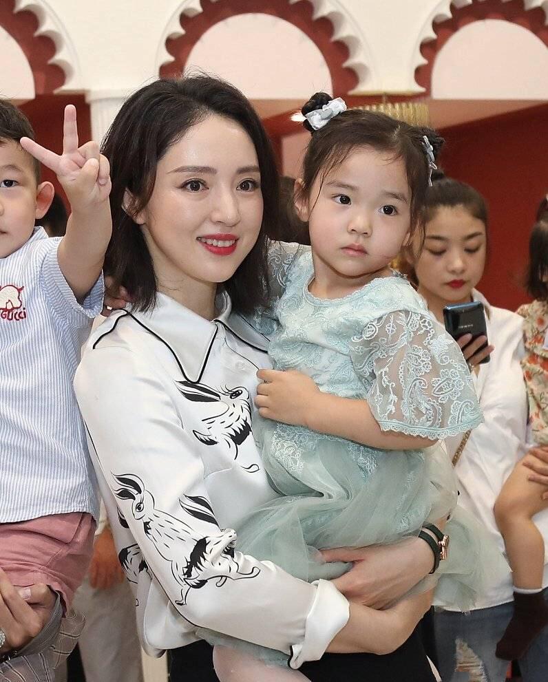 揭秘爸2剧组，幕后英雄与星光熠熠的亲子之旅
