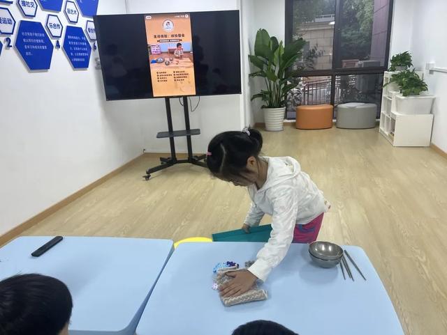 儿科肠胃专家咨询，守护儿童健康的守护者
