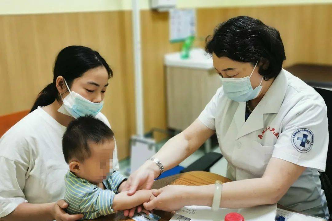 上海儿童泌尿专家，守护儿童健康的守护者