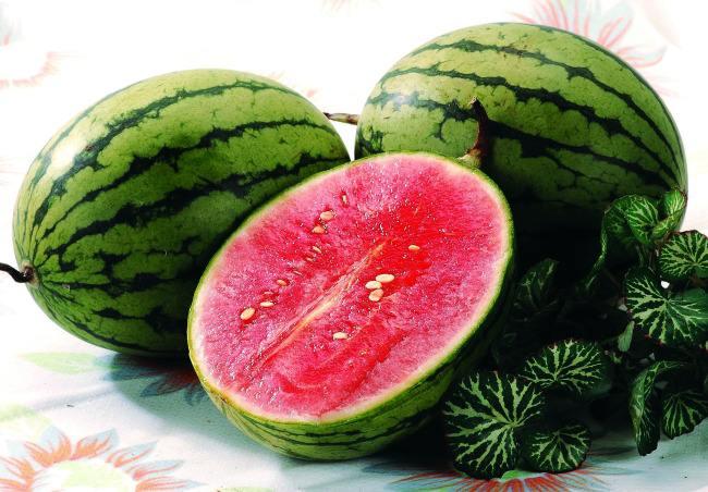 葡萄柠檬饮料，美味与健康并存