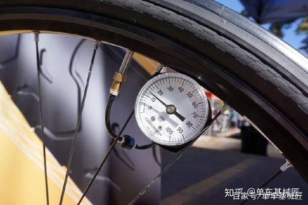 自行车车胎气压的重要性及其影响因素