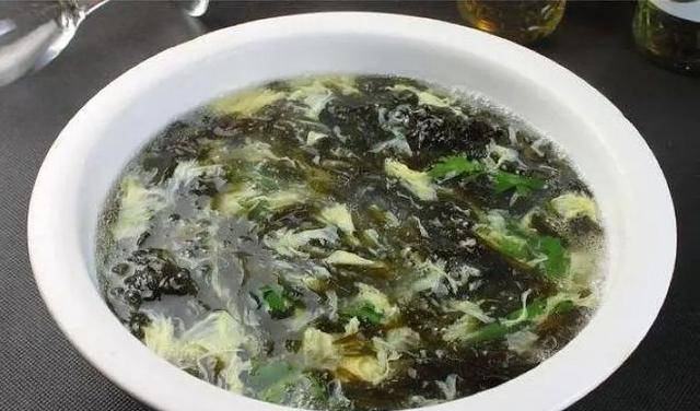 番茄紫菜蛋花汤，一道家常美味汤品的制作指南