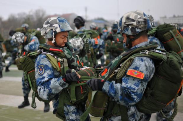 山猫全地形伞兵车，未来战争中的精锐力量