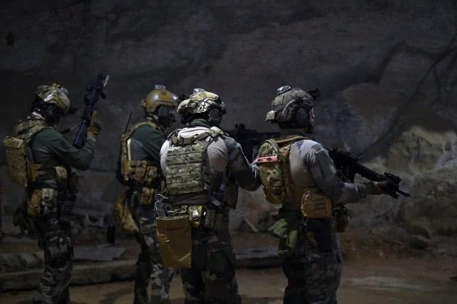 法国外籍兵团伞兵，荣耀与传奇