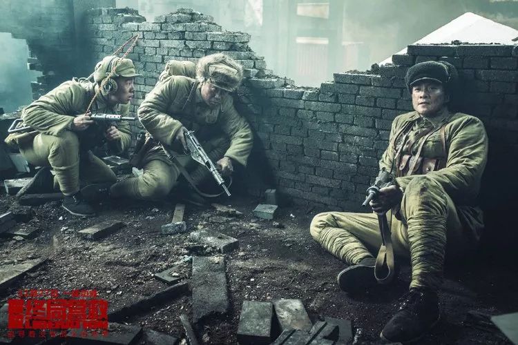 美军营救伞兵的电影，战火中的英勇救援